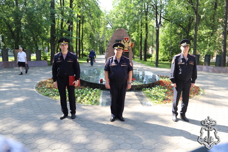 В Перми отличившиеся сотрудники вневедомственной охраны Росгвардии награждены нагрудными знаками «Отличник службы»
