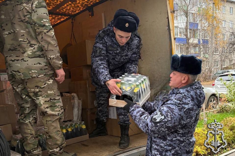 СОТРУДНИКИ КУНГУРСКОГО ФИЛИАЛА ВНЕВЕДОМСТВЕННОЙ ОХРАНЫ РОСГВАРДИИ ОКАЗАЛИ СОДЕЙСТВИЕ В ОТПРАВКЕ ГУМАНИТАРНОЙ ПОМОЩИ