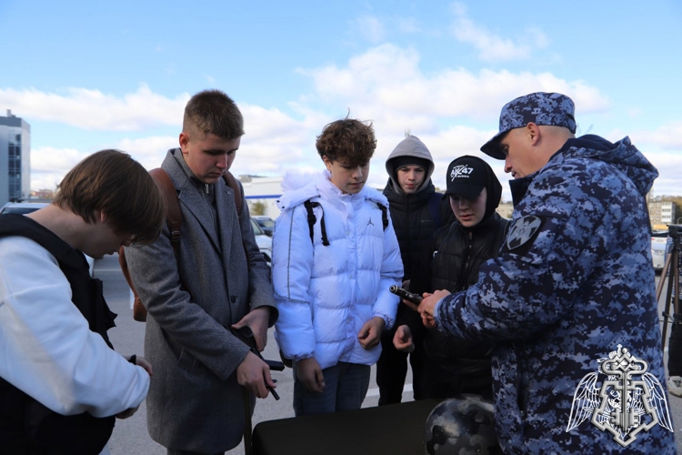 В ПЕРМИ РОСГВАРДЕЙЦЫ ПРИНИМАЮТ УЧАСТИЕ В ФОРУМЕ «ОБРАЗОВАНИЕ И КАРЬЕРА»