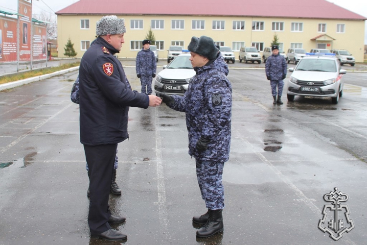  В ПЕРМСКОМ УПРАВЛЕНИИ РОСГВАРДИИ СОСТОЯЛОСЬ ТОРЖЕСТВЕННОЕ МЕРОПРИЯТИЕ, ПОСВЯЩЕННОЕ ДНЮ ВНЕВЕДОМСТВЕННОЙ ОХРАНЫ