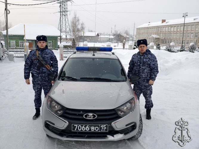 В ПЕРМСКОМ КРАЕ РОСГВАРДЕЙЦЫ ЗАДЕРЖАЛИ ХУЛИГАНА