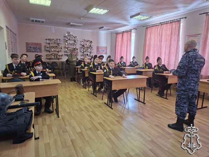 В ПЕРМСКОМ КРАЕ РОСГВАРДЕЙЦЫ ПРОВЕЛИ ДЕНЬ ОТКРЫТЫХ ДВЕРЕЙ