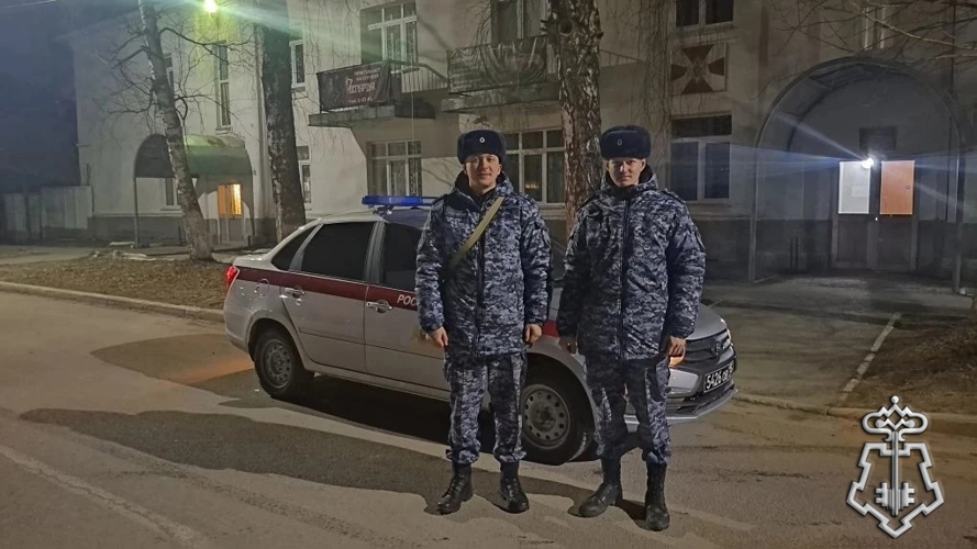 РОСГВАРДЕЙЦЫ ЗАДЕРЖАЛИ ГРАЖДАНКУ, НАХОДИВШУЮСЯ В ФЕДЕРАЛЬНОМ РОЗЫСКЕ
