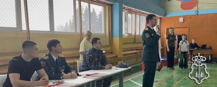 В ПЕРМСКОМ КРАЕ РОСГВАРДЕЙЦЫ ПРОВЕЛИ УРОК МУЖЕСТВА