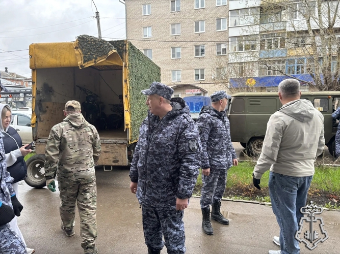 РОСГВАРДЕЙЦЫ ПРИСОЕДИНИЛИСЬ К АКЦИИ «СВОИХ НЕ БРОСАЕМ!»