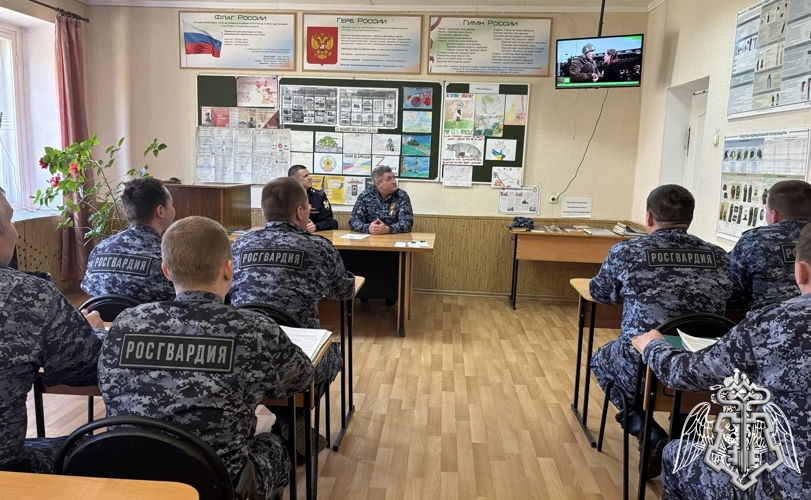 В ПЕРМСКОМ КРАЕ РОСГВАРДЕЙЦЫ ПОЧТИЛИ ПАМЯТЬ ГЕРОЕВ В ПРЕДДВЕРИИ 81-Й ГОДОВЩИНЫ ВЕЛИКОЙ ПОБЕДЫ