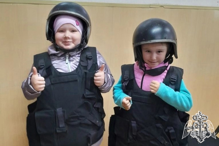 СОТРУДНИКИ РОСГВАРДИИ ПРОВЕЛИ «УРОК БЕЗОПАСНОСТИ» ДЛЯ ВОСПИТАННИКОВ ДЕТСКОГО САДА В ПЕРМСКОМ КРАЕ