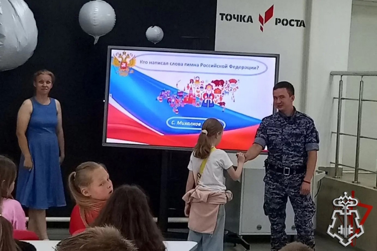 СОТРУДНИКИ ВЕДОМСТВА ПРОВЕЛИ АКЦИЮ «КАНИКУЛЫ С РОСГВАРДИЕЙ» В ДОБРЯНКЕ