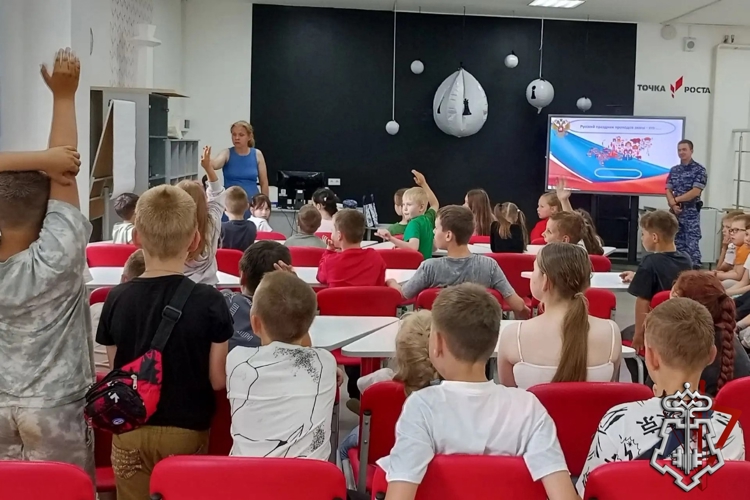 СОТРУДНИКИ ВЕДОМСТВА ПРОВЕЛИ АКЦИЮ «КАНИКУЛЫ С РОСГВАРДИЕЙ» В ДОБРЯНКЕ