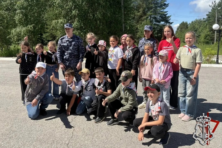 ВЕДОМСТВЕННАЯ АКЦИЯ "КАНИКУЛЫ С РОСГВАРДИЕЙ" ПРОШЛА В ГОРОДЕ СОЛИКАМСКЕ