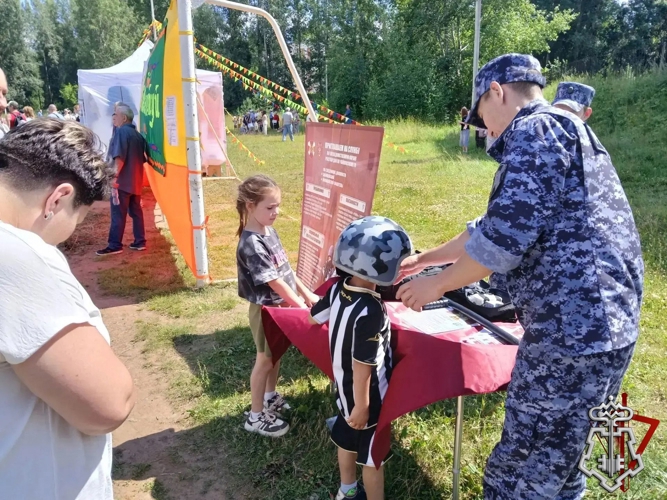 В ПЕРМСКОМ КРАЕ СОТРУДНИКИ ВНЕВЕДОМСТВЕННОЙ ОХРАНЫ РОСГВАРДИИ ПРИНЯЛИ УЧАСТИЕ В НАРОДНОМ ПРАЗДНИКЕ «САБАНТУЙ-2026»