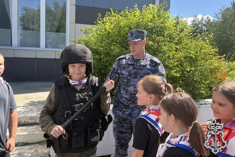 ВЕДОМСТВЕННАЯ АКЦИЯ "КАНИКУЛЫ С РОСГВАРДИЕЙ" ПРОШЛА В ГОРОДЕ СОЛИКАМСКЕ